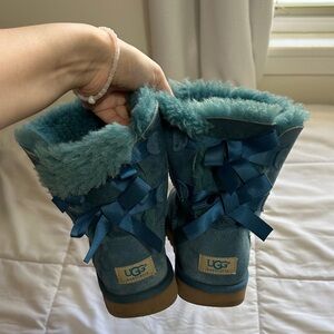 UGG Teal Suede Boots with Fur and Ribbon
